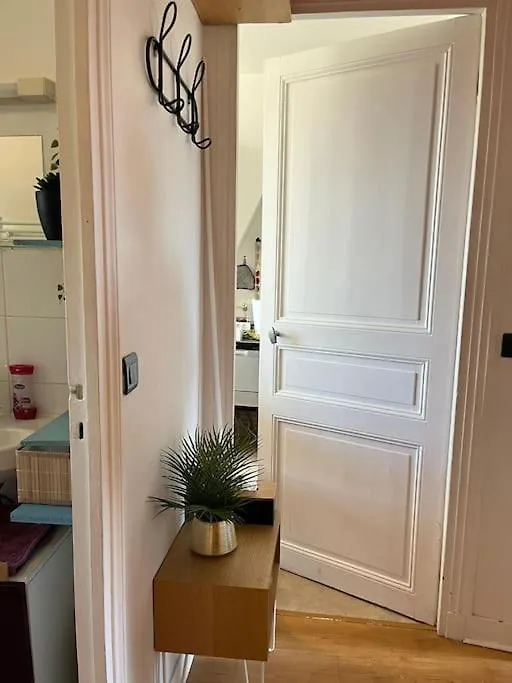 Centralised Apartment In Paris 0*,