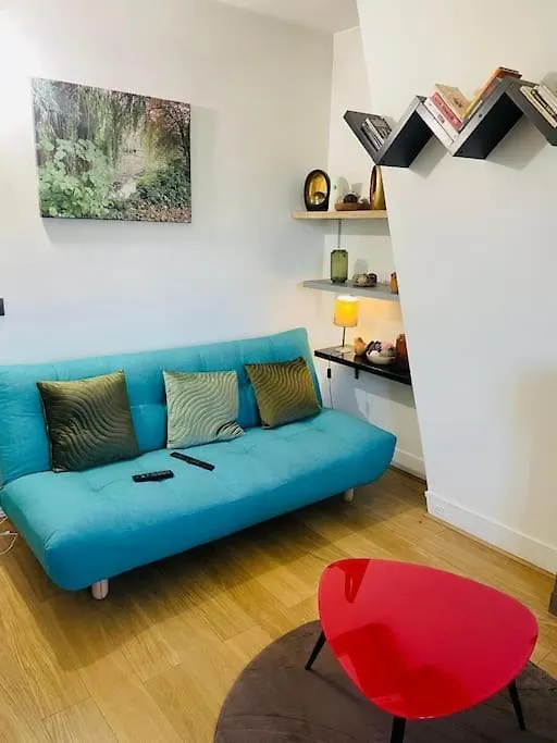 Centralised Apartment In Paris