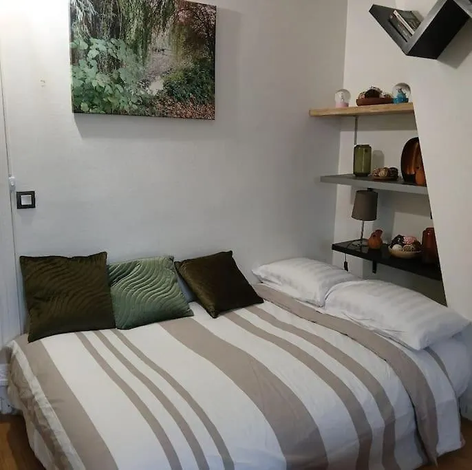 Centralised Apartment In Paris