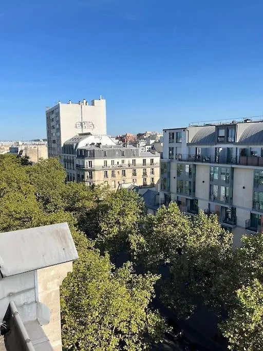 Centralised Apartment In Paris